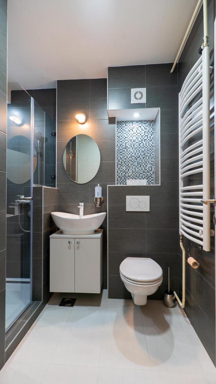 Burgundy Apartament