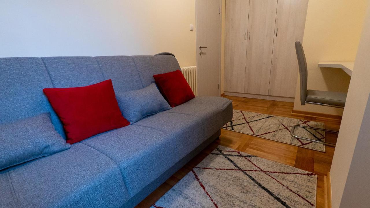 Burgundy Apartament *