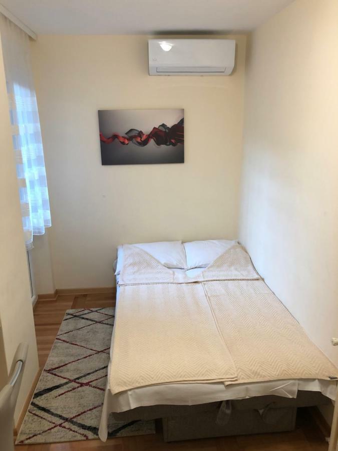 Burgundy Apartament Belgrad